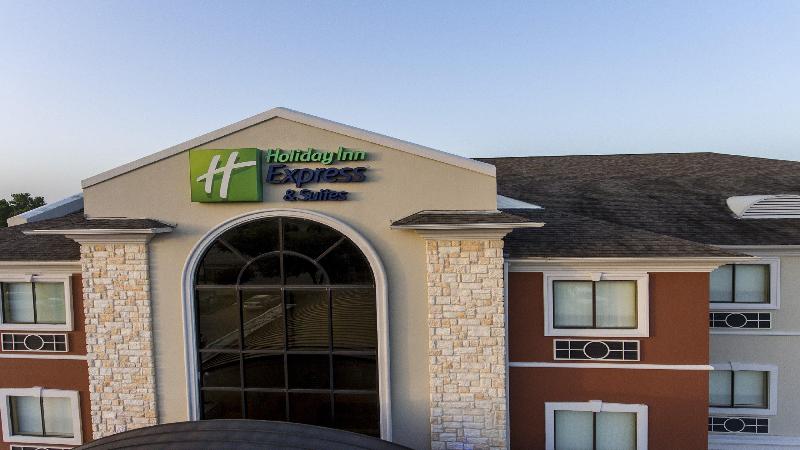 Holiday Inn Express Hotel & Suites Mount Pleasant, An Ihg