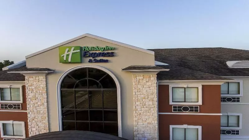 Holiday Inn Express Hotel & Suites Mount Pleasant, An Ihg