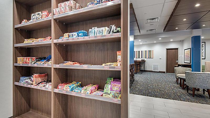 Holiday Inn Express Hotel & Suites Mount Pleasant, An Ihg