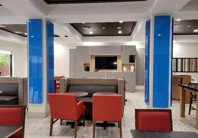 Holiday Inn Express Hotel & Suites Vidor South By Ihg