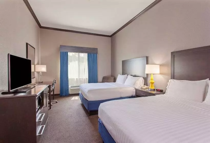 فندق Holiday Inn Express & Suites Wharton, An Ihg