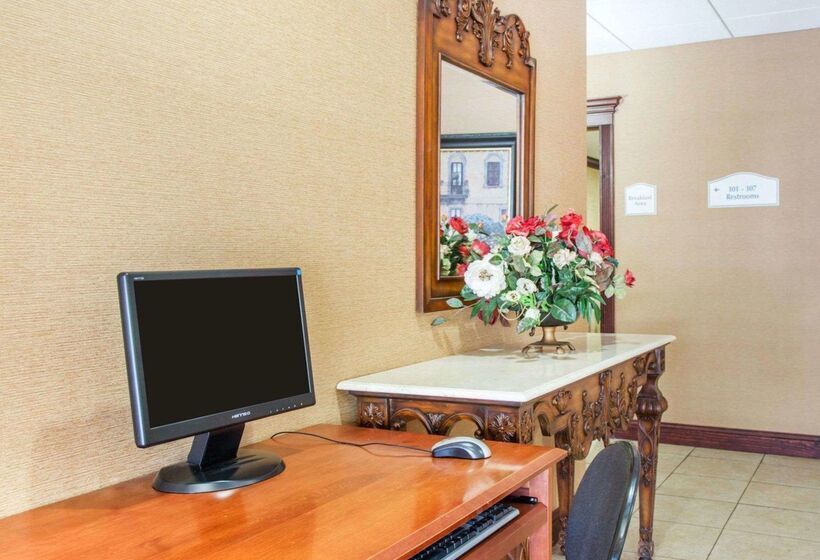 ホテル Quality Inn & Suites