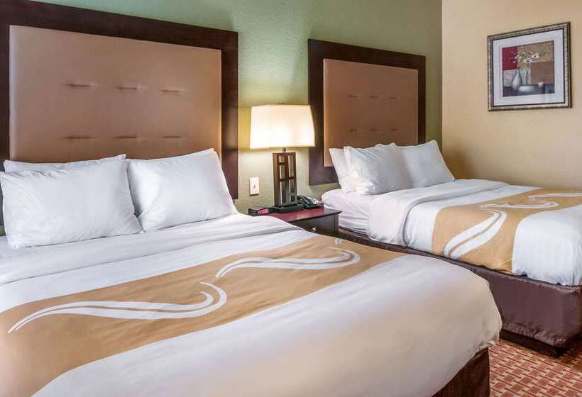 호텔 Quality Inn & Suites Slidell