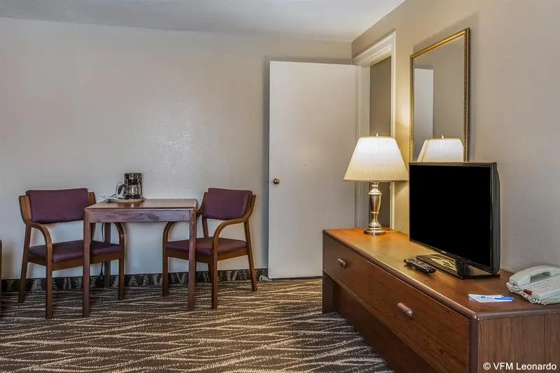 هتل Rodeway Inn & Suites Sheridan