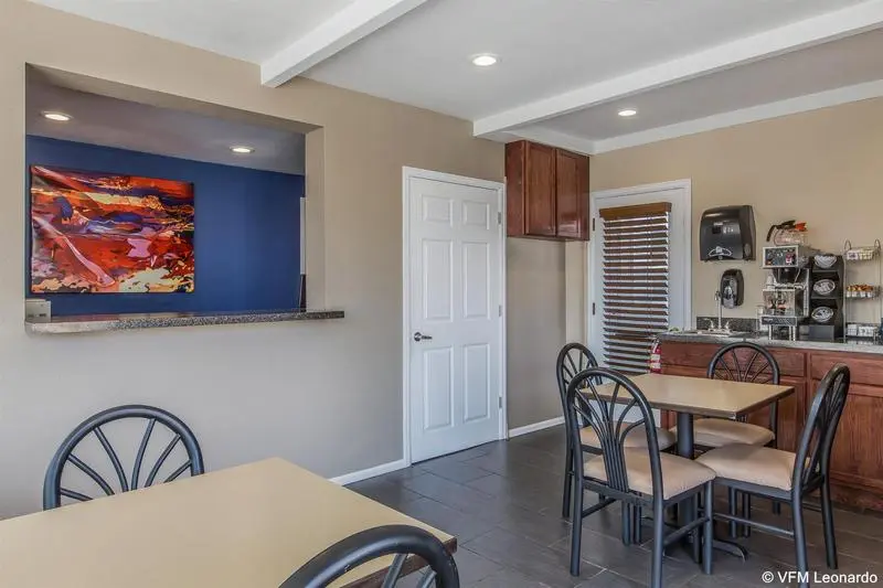 هتل Rodeway Inn & Suites Sheridan