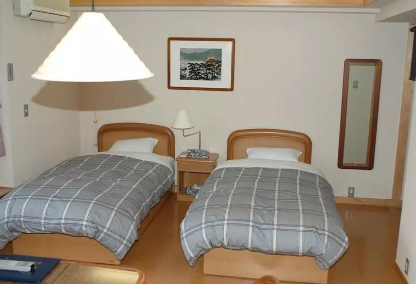 Отель Saga Grace