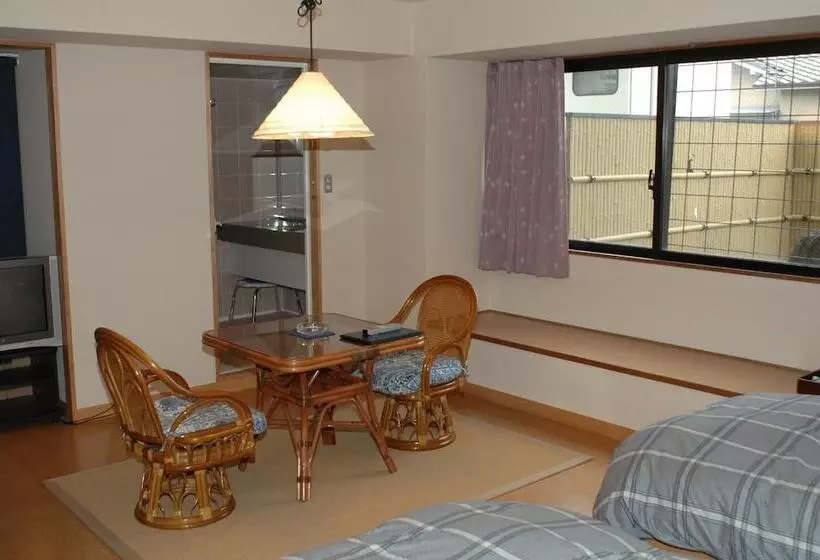 Отель Saga Grace