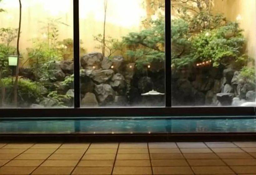 Отель Saga Grace