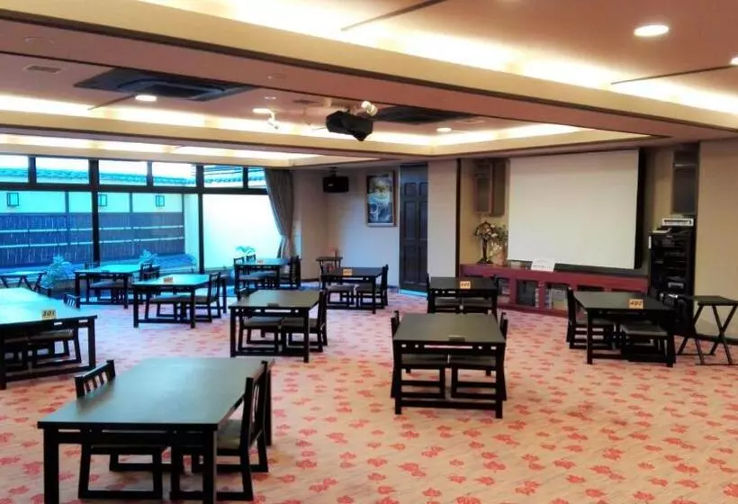 Отель Saga Grace