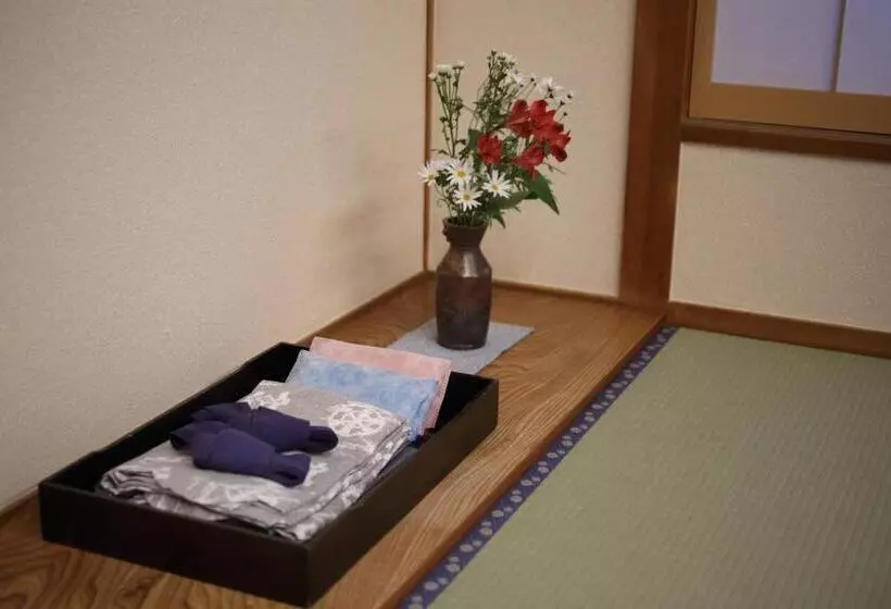 Отель Saga Grace