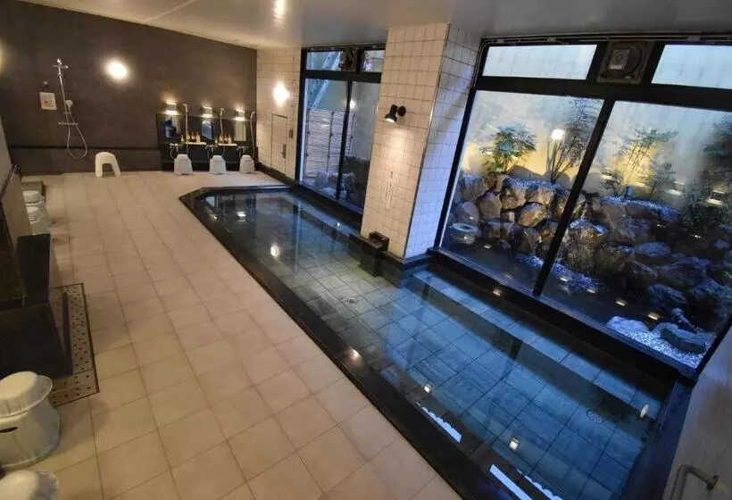 Отель Saga Grace