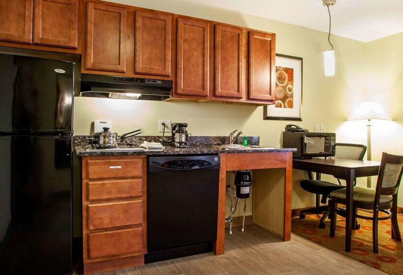 호텔 Suburban Studios Cedar Falls