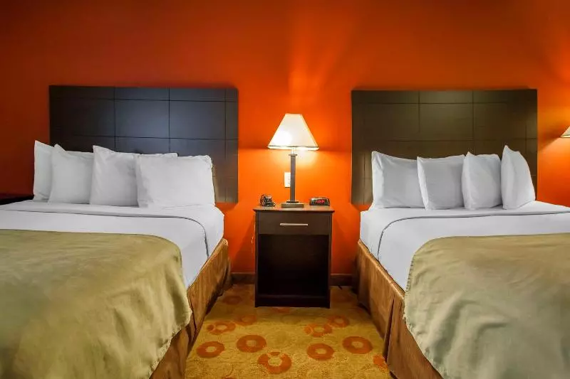 酒店 Suburban Studios Cedar Falls