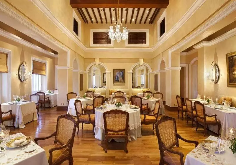 ホテル Taj Falaknuma Palace