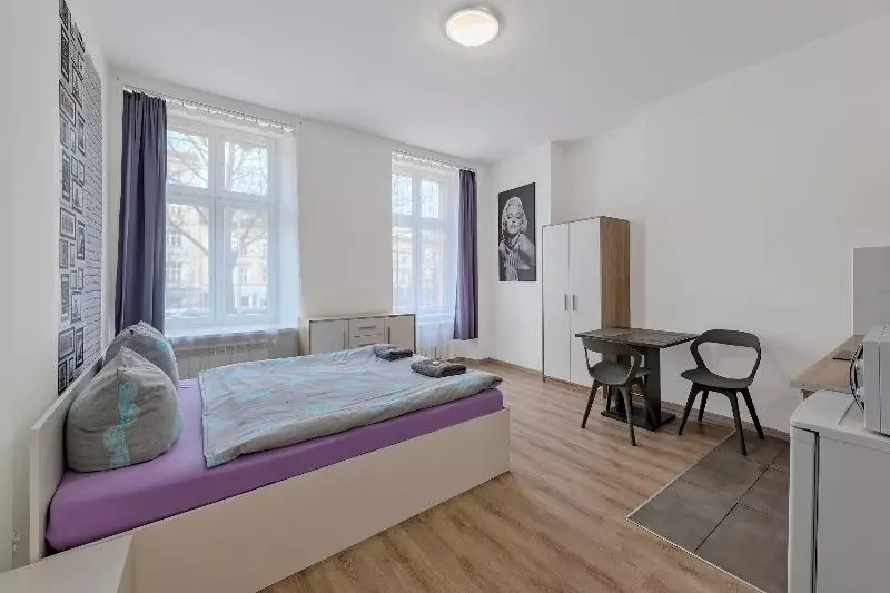 هاستل Queen Apartments