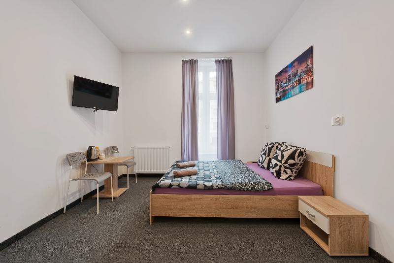 הוסטל Queen Apartments