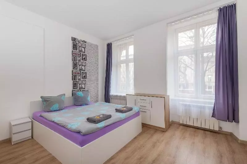 هاستل Queen Apartments