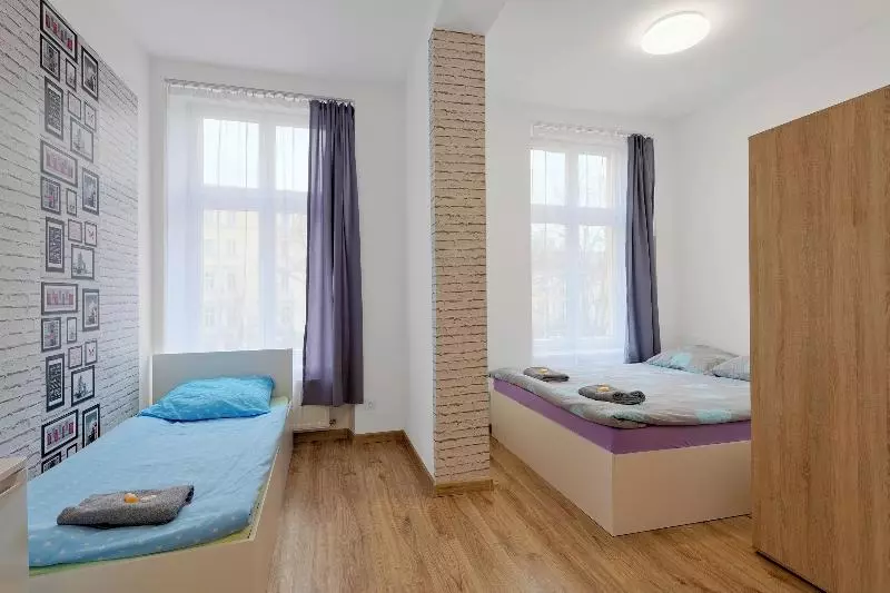 هاستل Queen Apartments