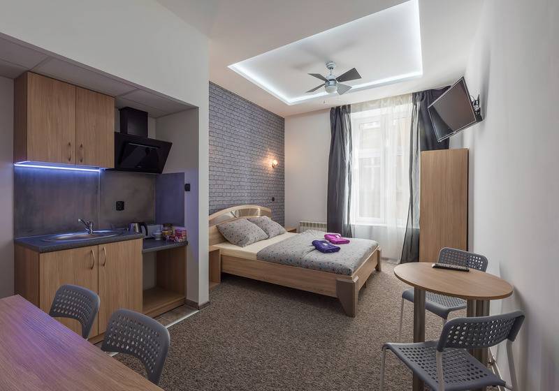 הוסטל Queen Apartments