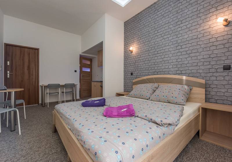 הוסטל Queen Apartments