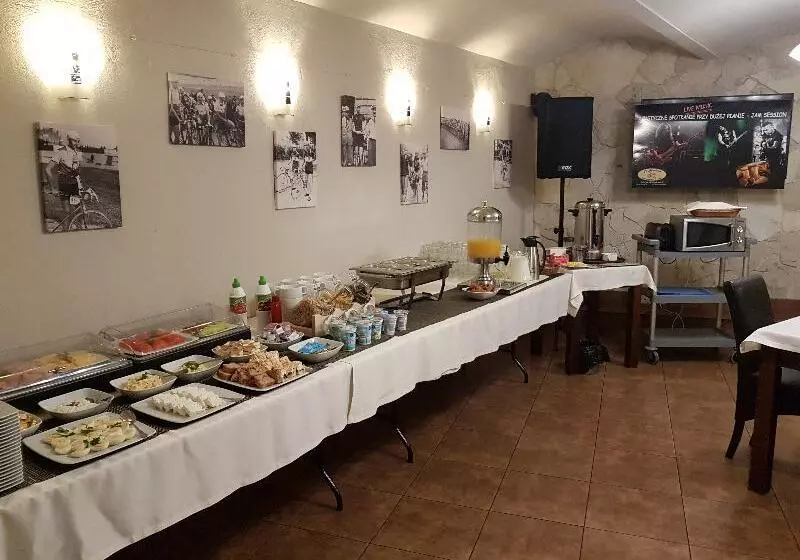 هاستل Queen Apartments