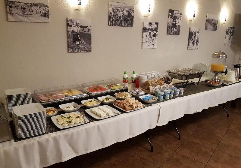 הוסטל Queen Apartments