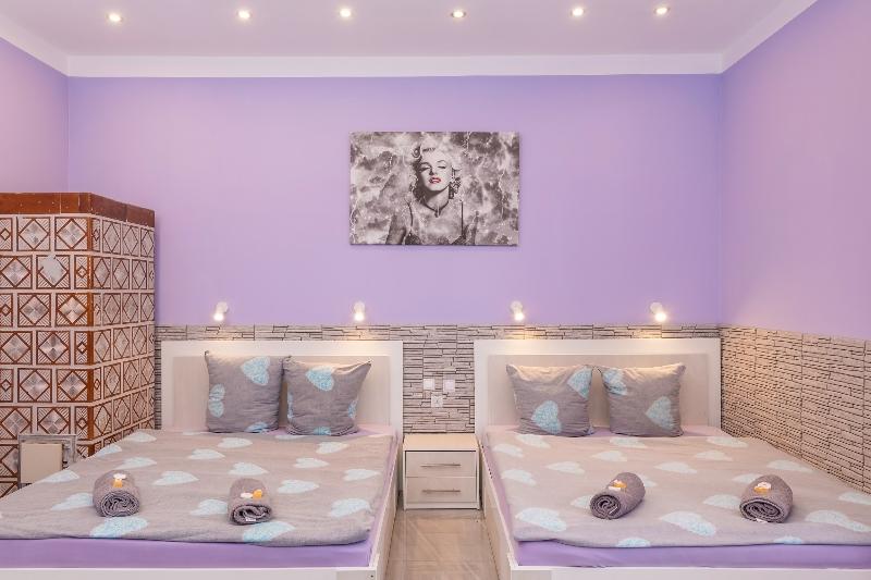 הוסטל Queen Apartments