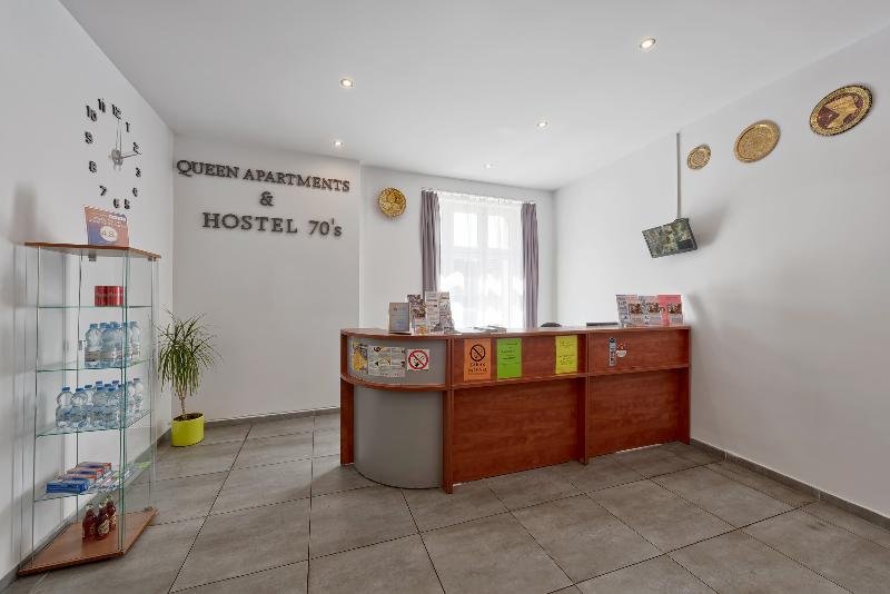 הוסטל Queen Apartments