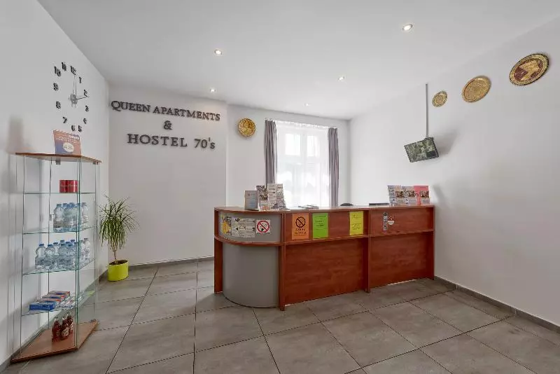 هاستل Queen Apartments