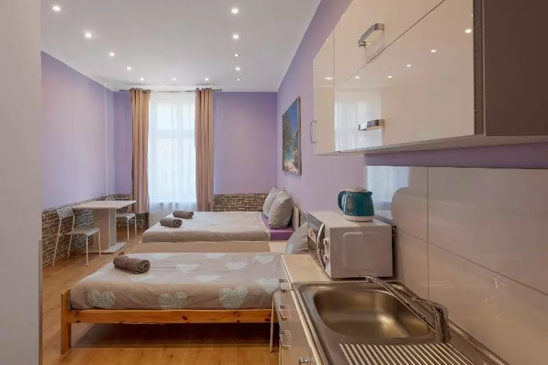 هاستل Queen Apartments