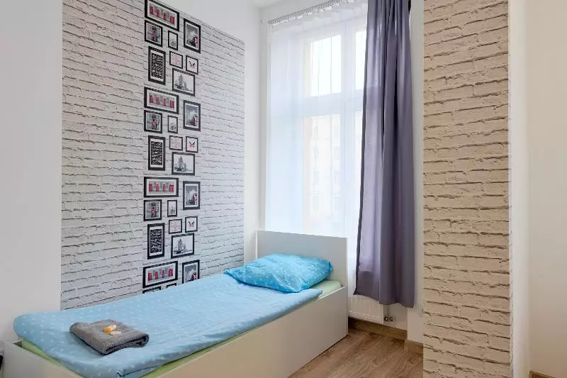 هاستل Queen Apartments