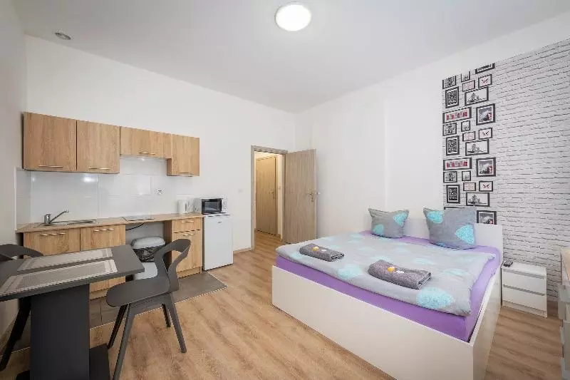 هاستل Queen Apartments