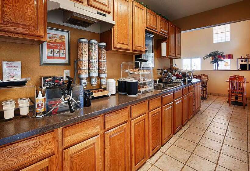 酒店 Best Western Executive Inn