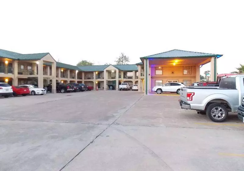 فندق Best Western Executive Inn