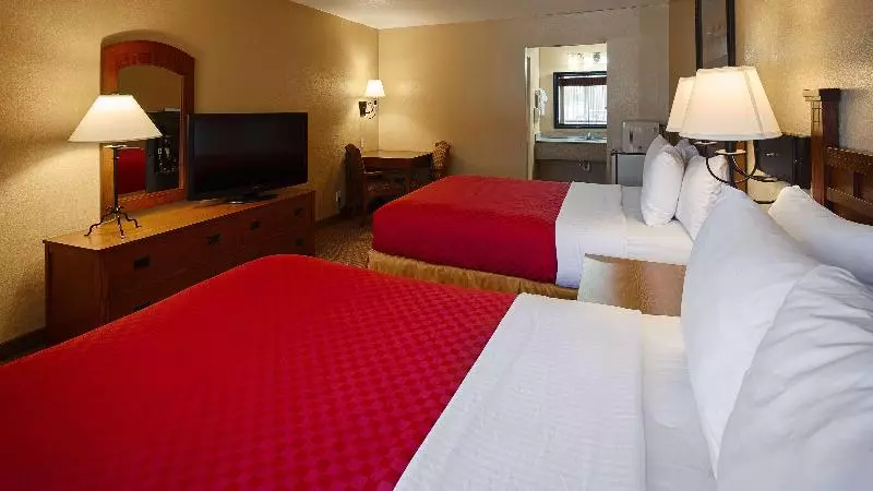 فندق Best Western Executive Inn