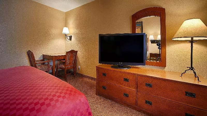 فندق Best Western Executive Inn