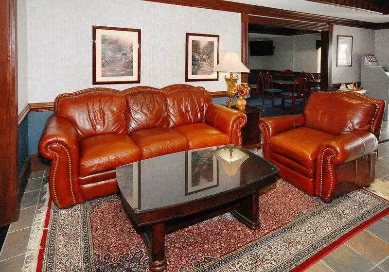 هتل Homestead Lodge Apart