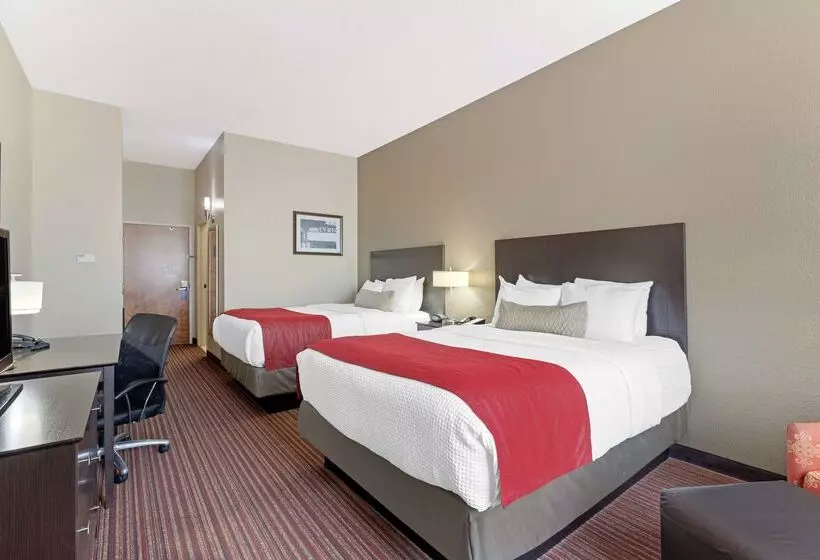 Отель Best Western Plus Bradbury Inn And Suites