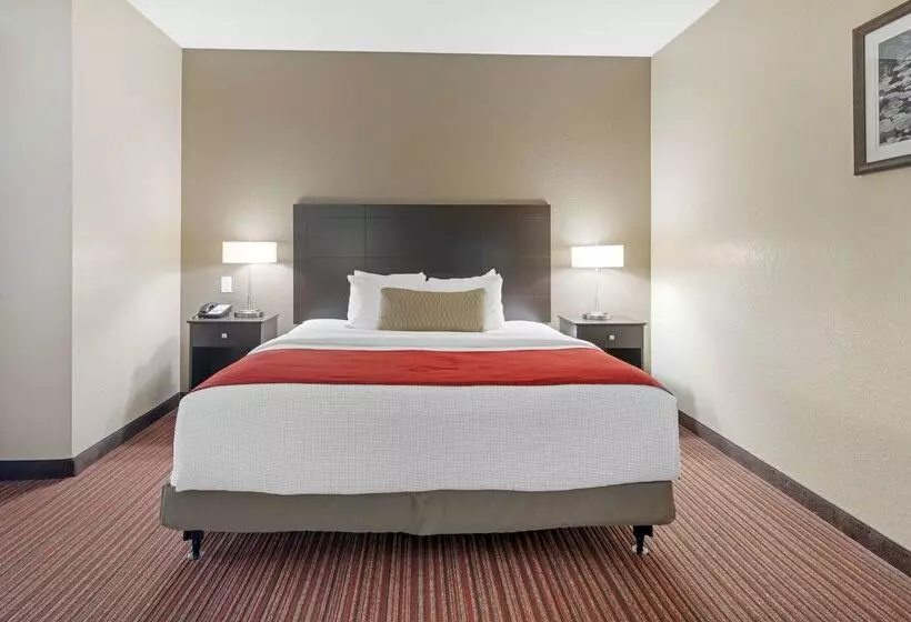 Отель Best Western Plus Bradbury Inn And Suites