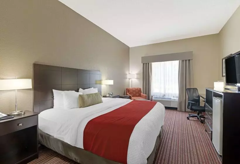 Отель Best Western Plus Bradbury Inn And Suites