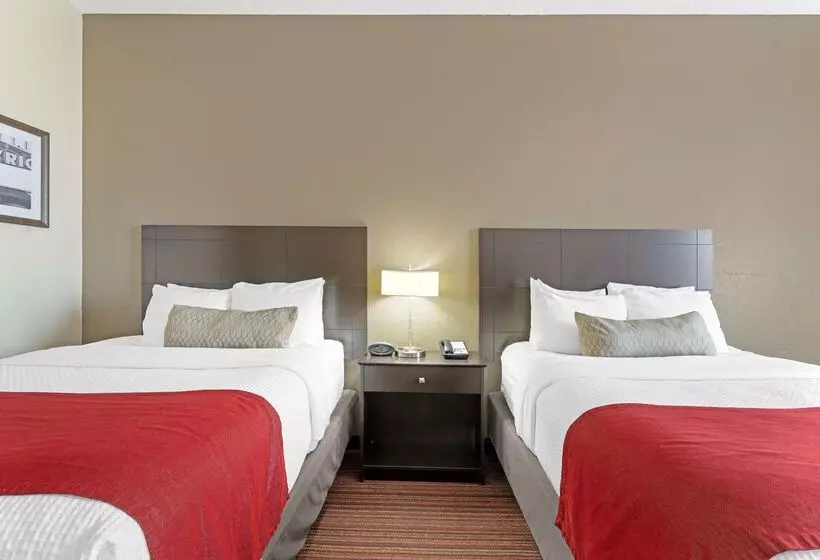 Отель Best Western Plus Bradbury Inn And Suites