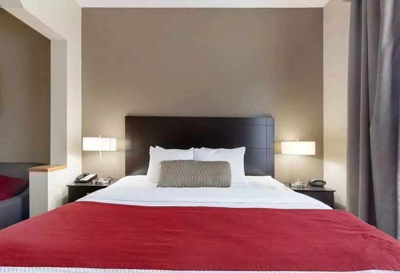 Отель Best Western Plus Bradbury Inn And Suites