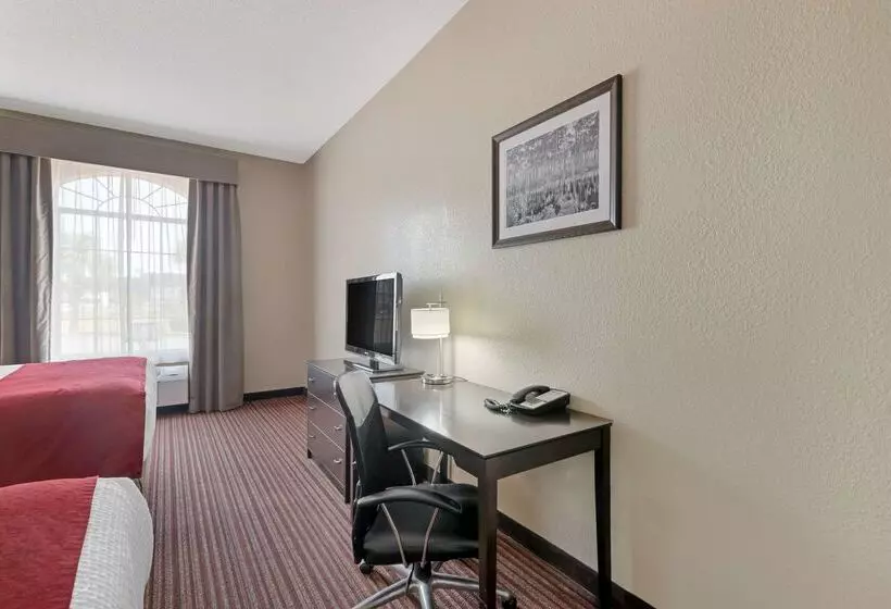 Отель Best Western Plus Bradbury Inn And Suites