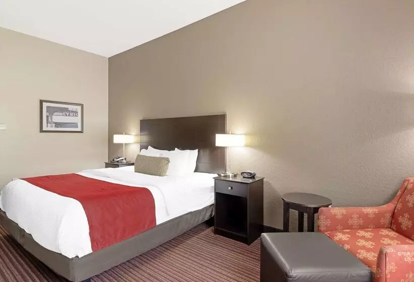 Отель Best Western Plus Bradbury Inn And Suites