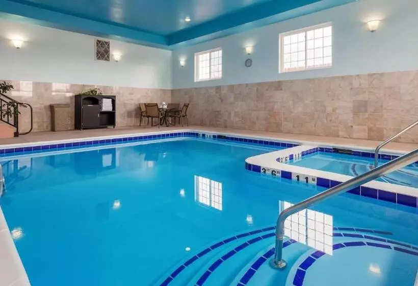 Отель Best Western Plus Wakeeney Inn & Suites