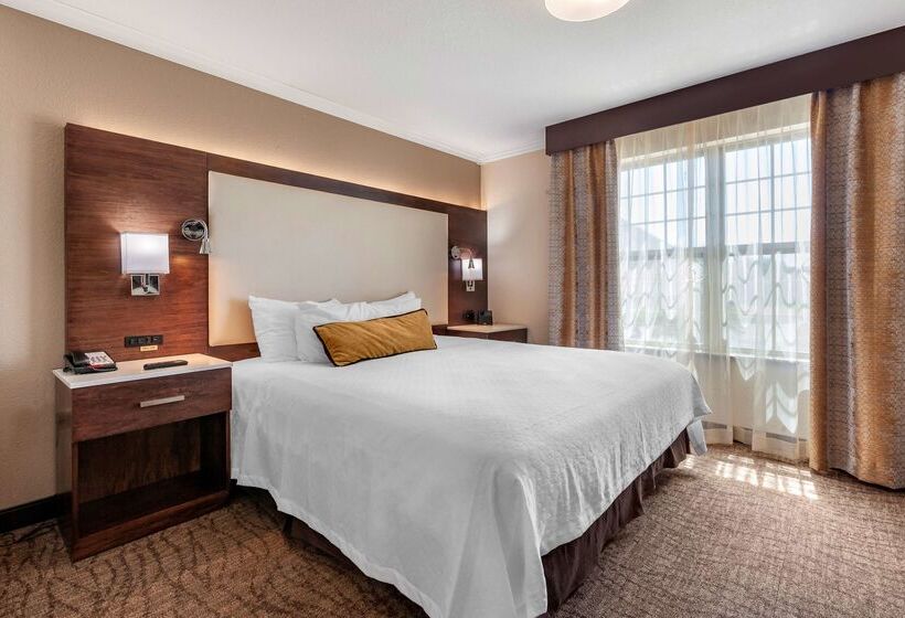 Best Western Premier Bridgewood Hotel Resort