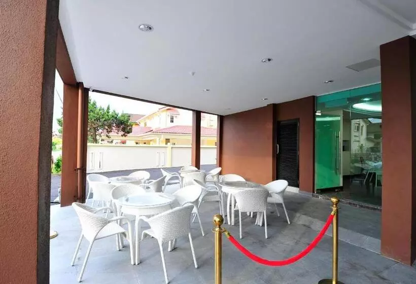 هتل Hallmark View