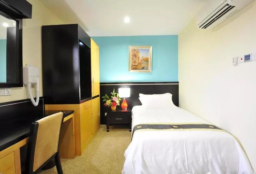 هتل Hallmark View