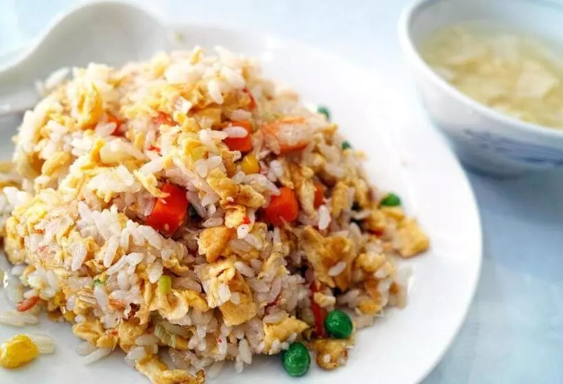 هتل Hallmark View