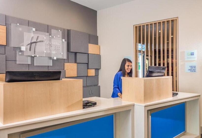 Holiday Inn Express Hotel & Suites Eau Claire North, An Ihg